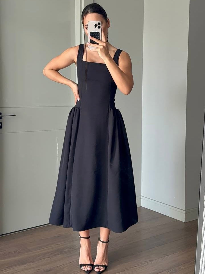Black Sleeveless Dress