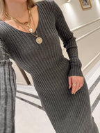 Ribbed Elegance Midi Dress