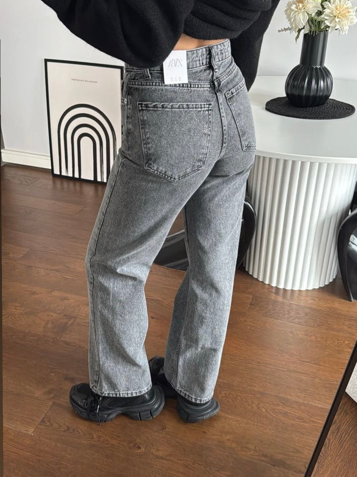 High Waist Zara Straight Jeans