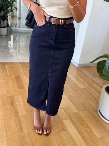 Classic Dark Denim Midi Jeans
