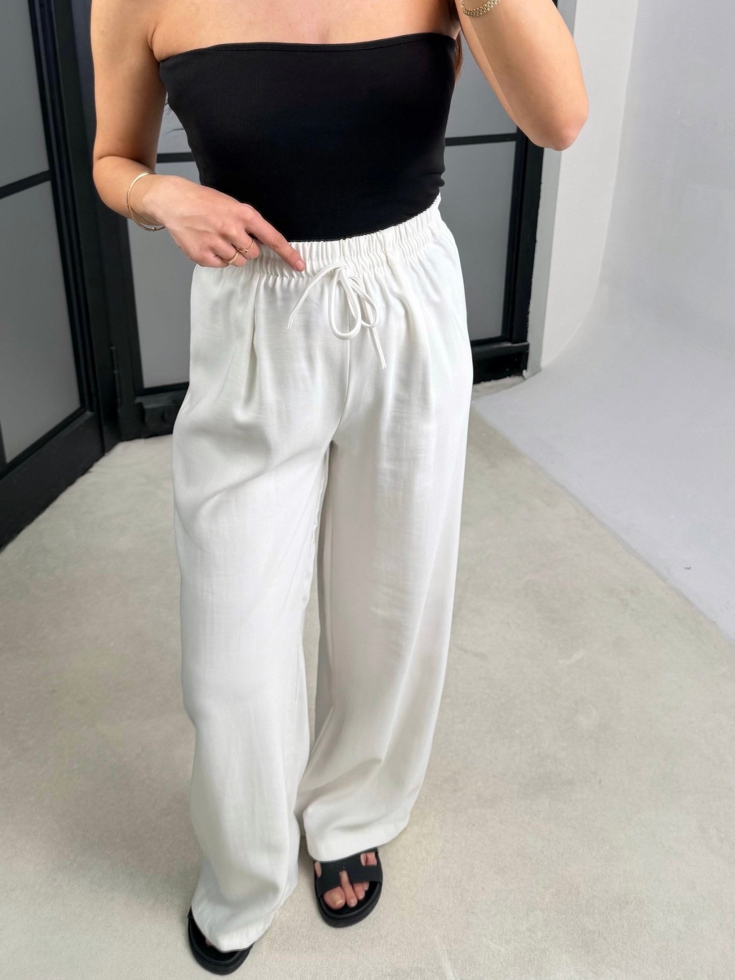 Off-White Breeze Wide-Leg Pants