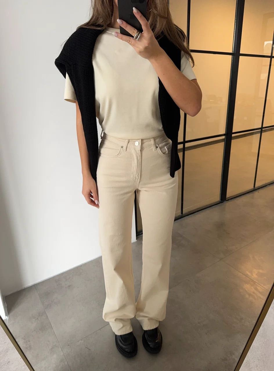 Beige Zara Jeans