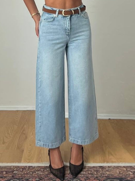 Wide-Leg Cropped Jeans