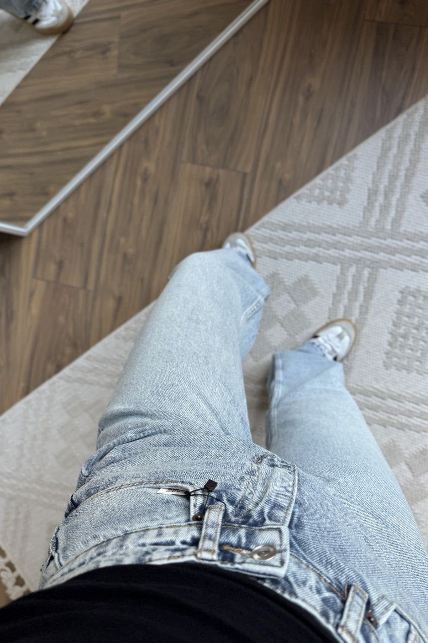 Zara Straight Jeans