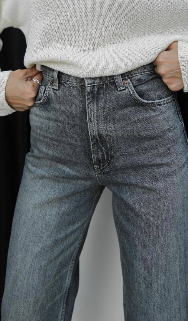 ZARA Straight Jeans