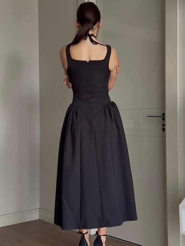 Black Sleeveless Dress