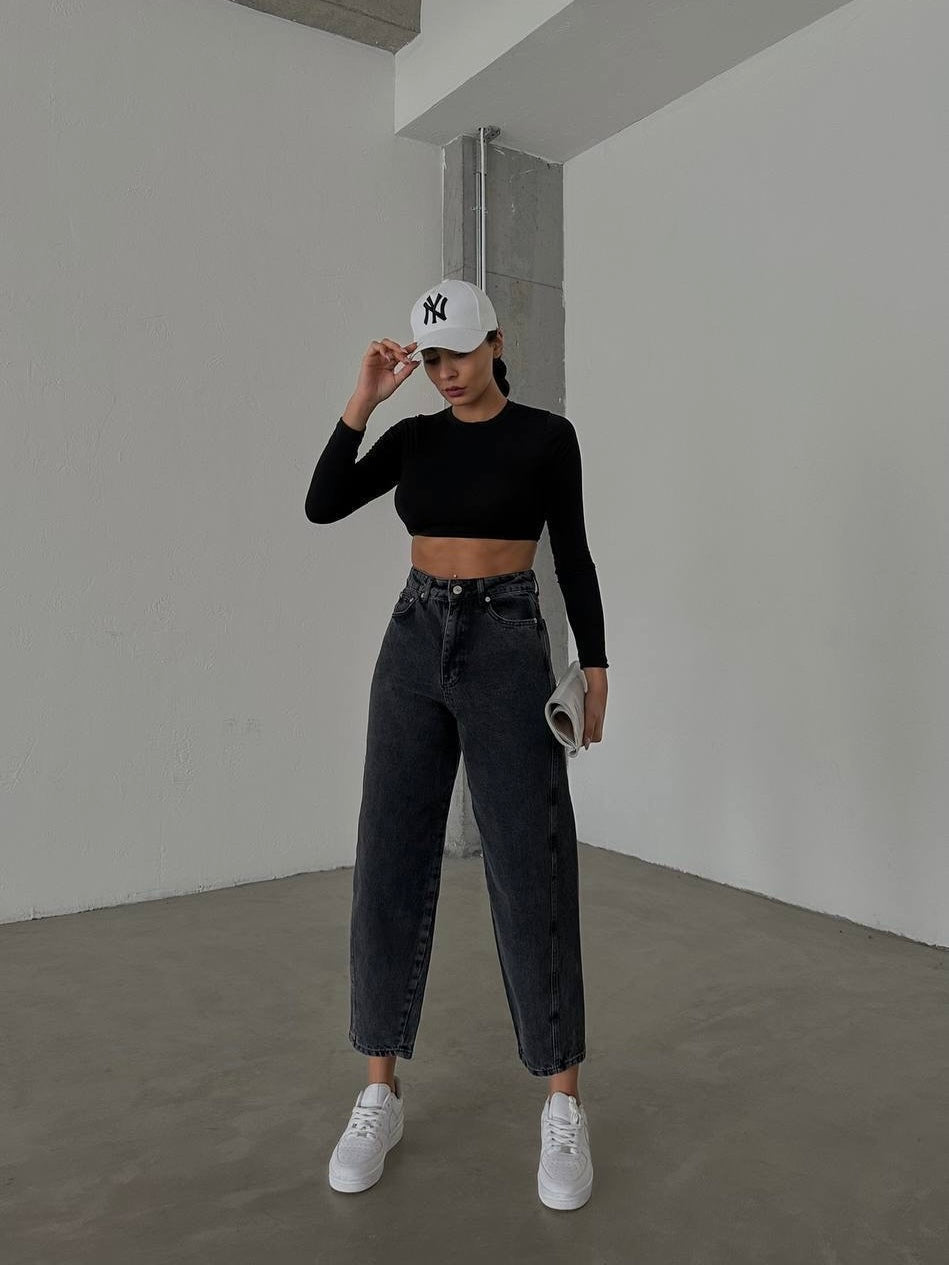 Black Mom Jeans