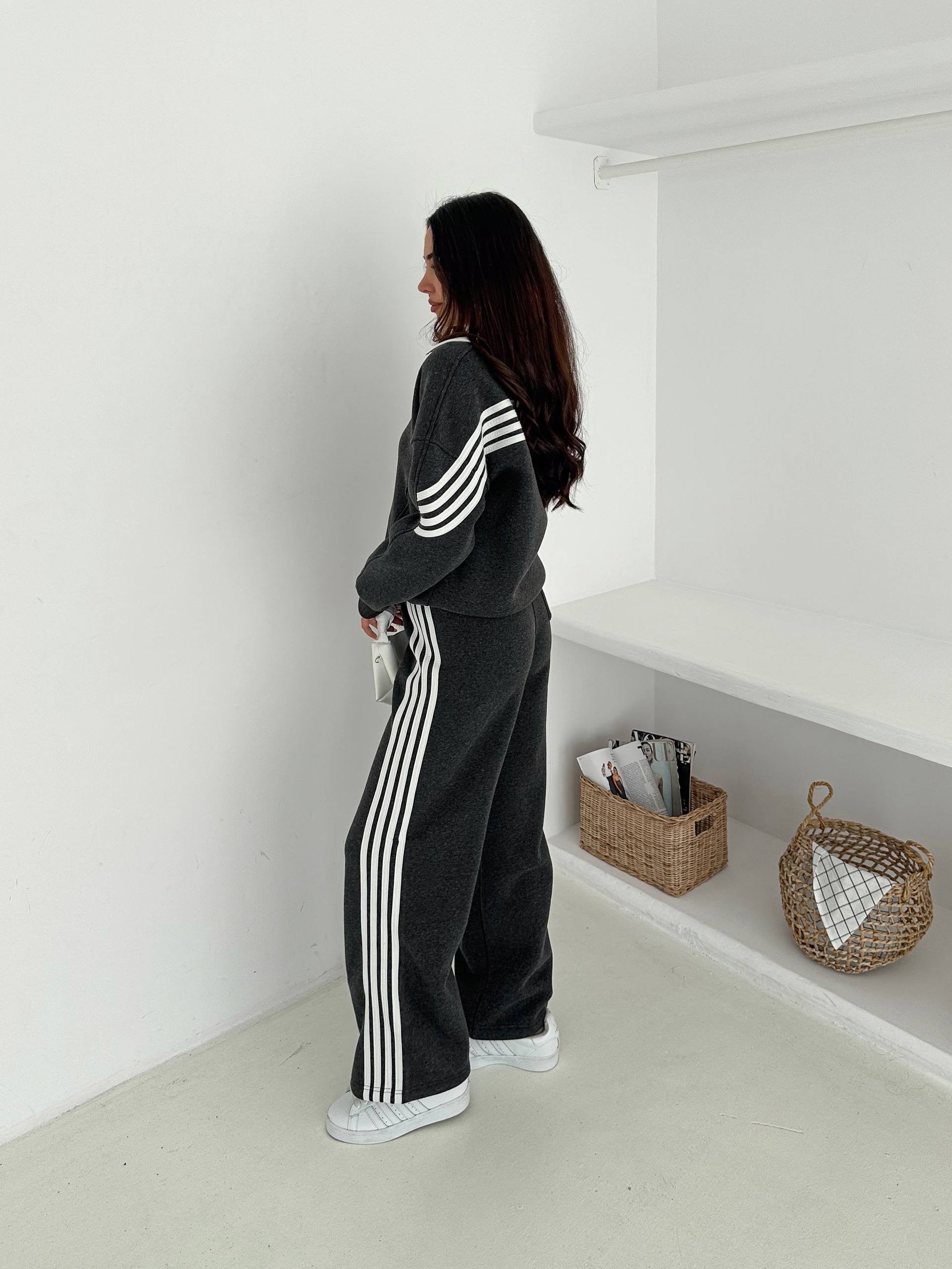 Dark Athletic Stripe Set
