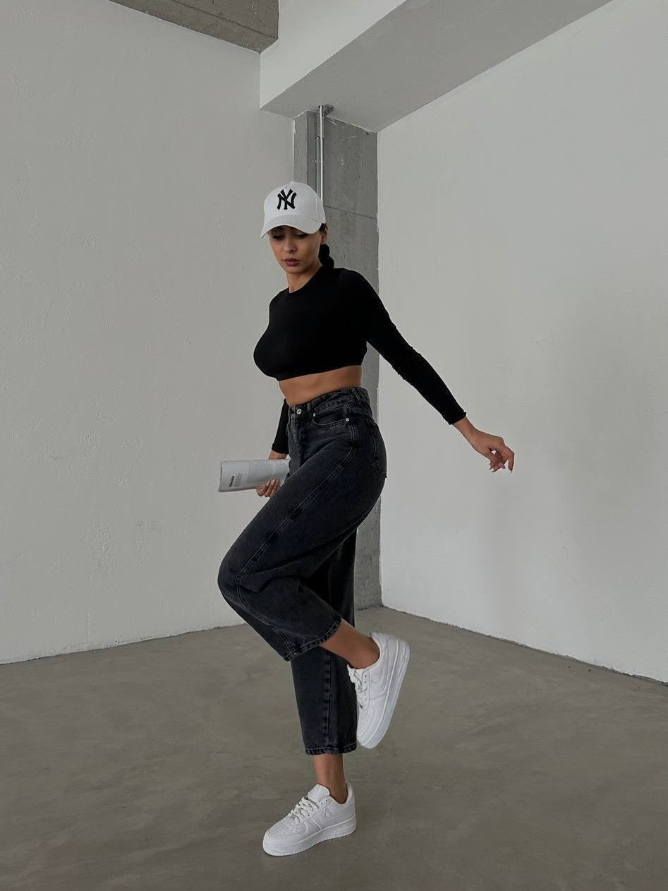 Black Mom Jeans