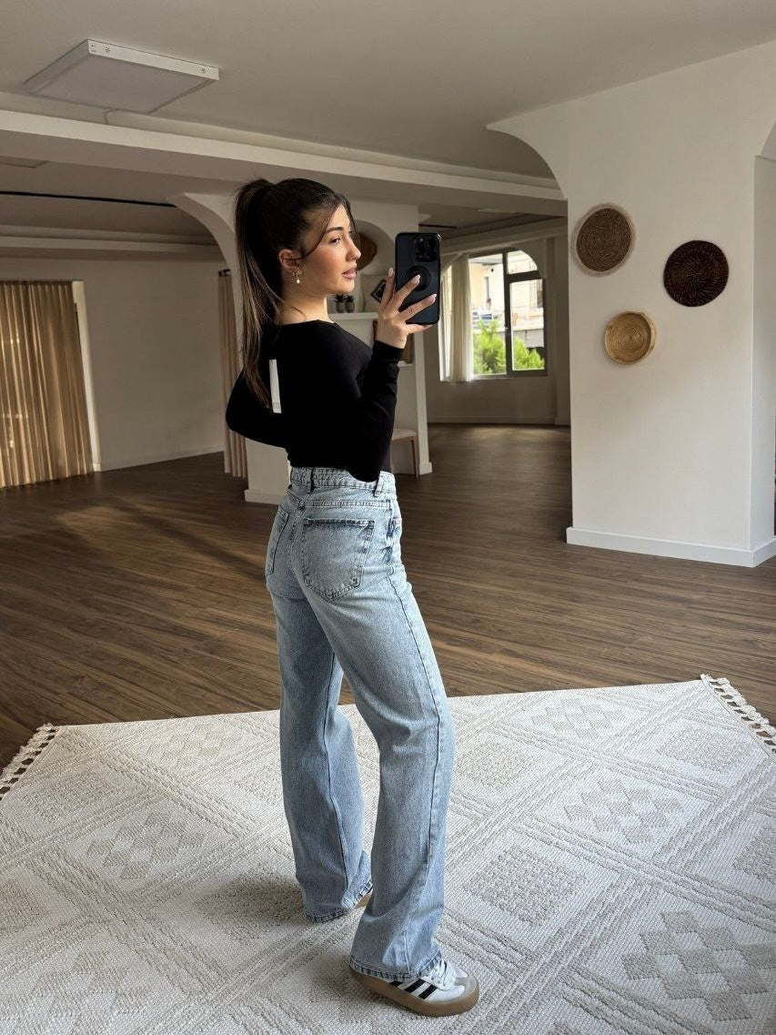 Zara Straight Jeans