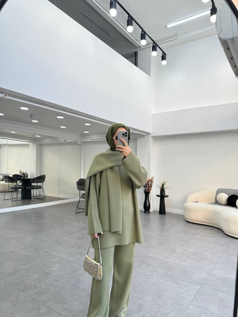Olive Wool Set With Scarf